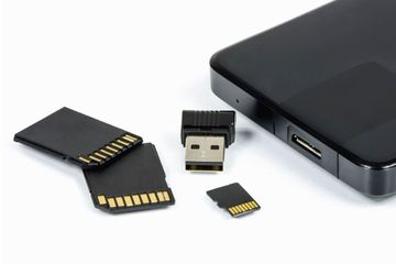 USB and SD cards