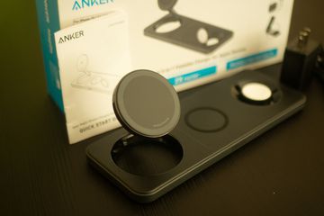 Anker MagGo 3-in-1 Wireless Charging Station with box.